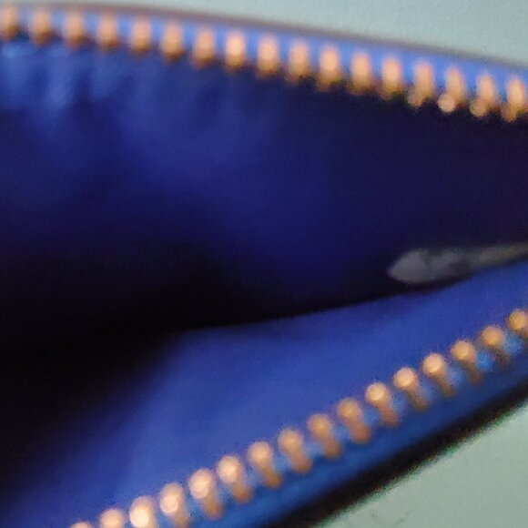 Tory Burch Painted Iris Leather Credit Card Holder with Key Ring - Picture 4 of 4